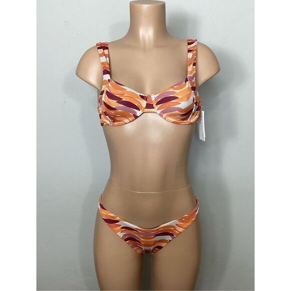 New. L*SPACE Tori top and bitsy bottom. Retails $ 198. Small - Picture 10 of 16